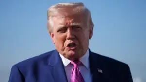 Ông Trump: Eo biển Hormuz sẽ sớm mở cửa trở lại