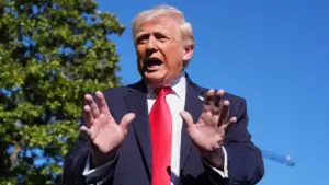 Ông Trump ra lệnh phong tỏa eo biển Hormuz