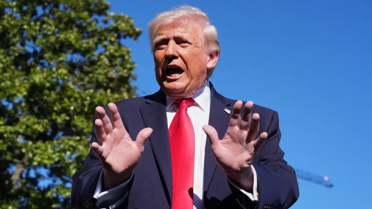 Ông Trump ra lệnh phong tỏa eo biển Hormuz