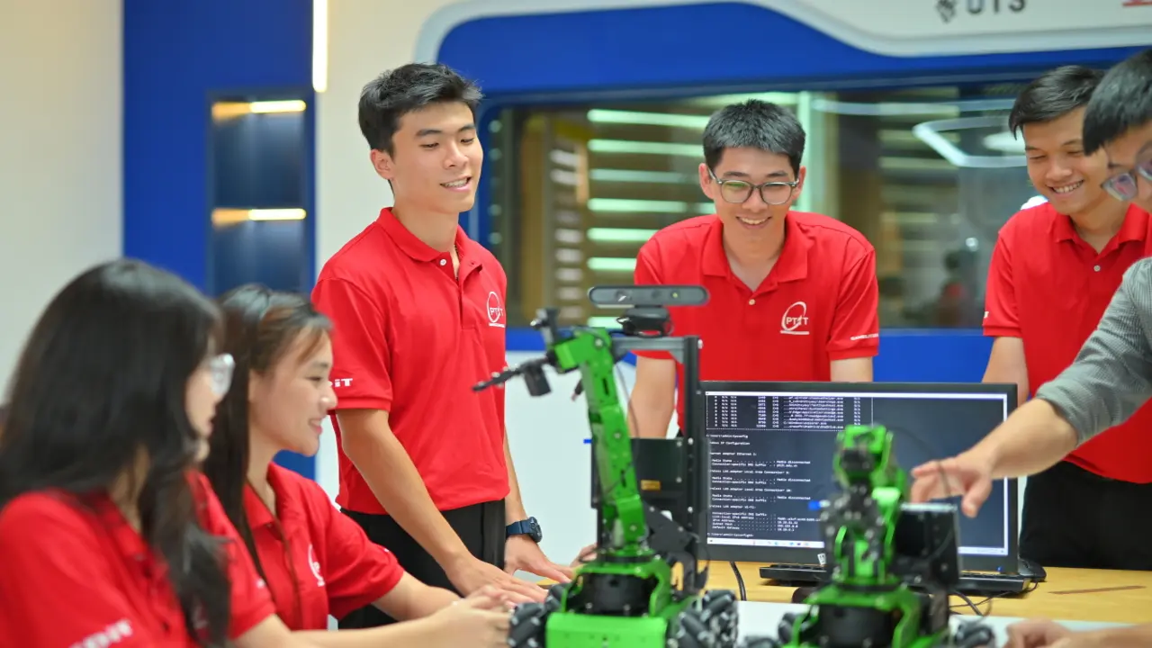 PTIT sẽ đào tạo nhân tài về UAV và robot tự hành