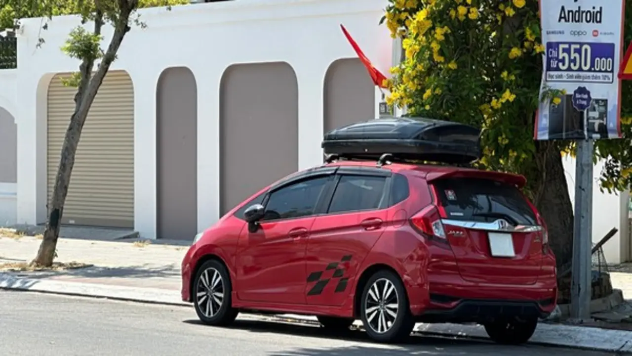 Sai lầm khi bảo quản ô tô trong mùa nắng nóng