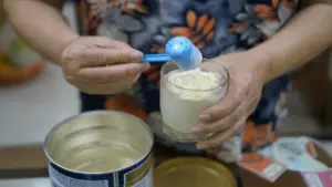 Sau loạt bê bối sữa giả, người tiêu dùng đòi hỏi cao hơn về chất lượng sữa