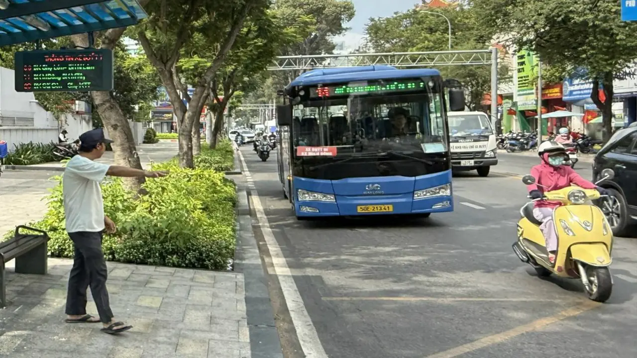 Sở Xây dựng TP.HCM có tờ trình xây dựng Nghị quyết miễn phí xe buýt theo thủ tục rút gọn