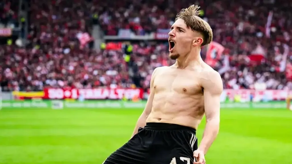 Thần đồng Bayern tuyên bố 'bất khả chiến bại' trước khi đấu Real