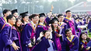 Thanh Hoa - từ trường dự bị đến 'đầu tàu' học thuật Trung Quốc