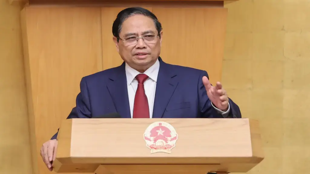 Thủ tướng: Không thay đổi mục tiêu tăng trưởng kinh tế từ 10%