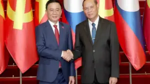 Thường trực Ban Bí thư Trần Cẩm Tú bắt đầu thăm chính thức Lào