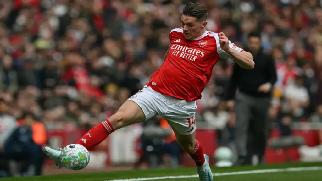 Tiền đạo Gyokeres đổ lỗi cho mặt sân sau khi Arsenal thua Bournemouth