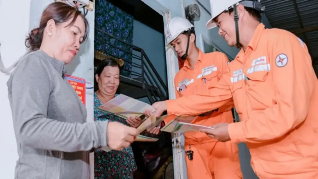 Tiêu thụ điện tại miền Nam vọt hơn 220 triệu kWh/ngày