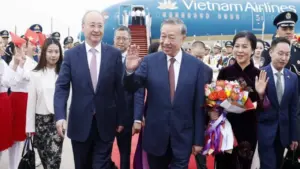 Tổng Bí thư, Chủ tịch nước Tô Lâm và phu nhân bắt đầu thăm Trung Quốc