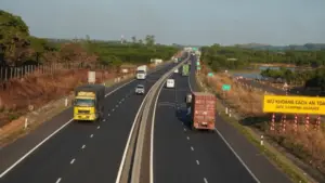 TP.HCM đề xuất miễn phí đường bộ, phí BOT với xe khách và xe chở hàng