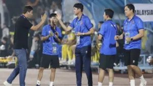 Trợ lý Lee Jung-soo chia tay HLV Kim Sang-sik và đội tuyển Việt Nam