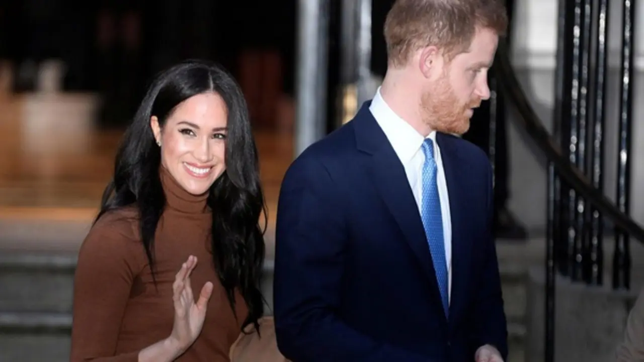 Trước khi rời Hoàng gia Anh, Harry nhận 'tối hậu thư' từ Nữ hoàng Elizabeth II