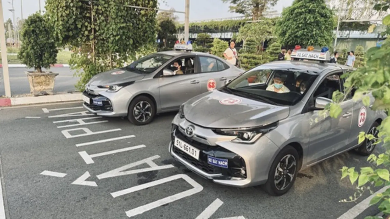 Từ 1.7, thi bằng lái ô tô được dùng xe điện, xác thực nhận diện khuôn mặt