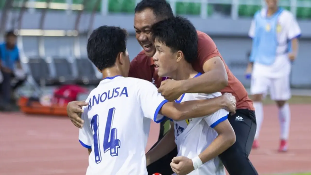 U.17 Lào ngược dòng thắng sốc loại Thái Lan: Vào bán kết với ngôi nhất bảng
