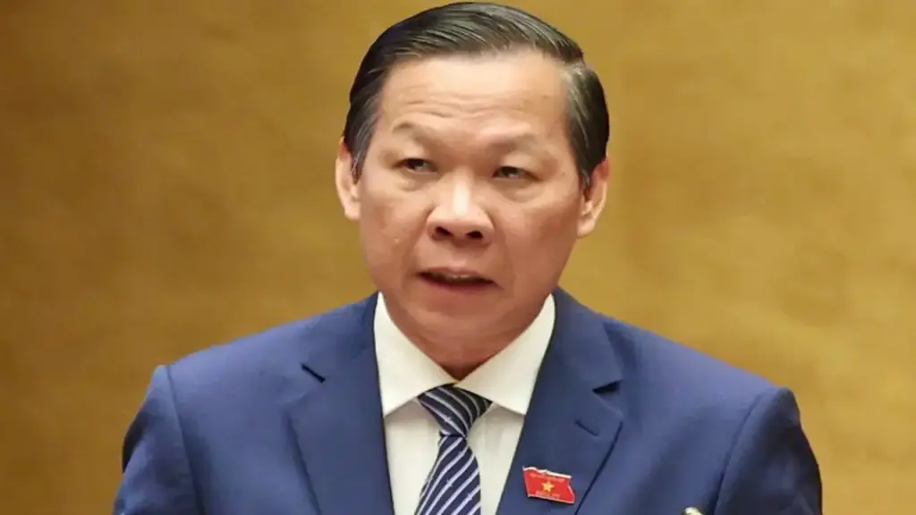 Ủy ban Kinh tế: Đầu tư công nên ưu tiên xây kho dự trữ xăng dầu, hạn chế tối đa xây trụ sở mới