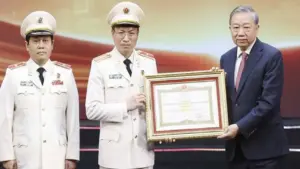 Văn phòng Bộ Công an nhận danh hiệu Anh hùng