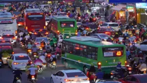 Vì sao xe buýt TP HCM không chạy đến 10h đêm?