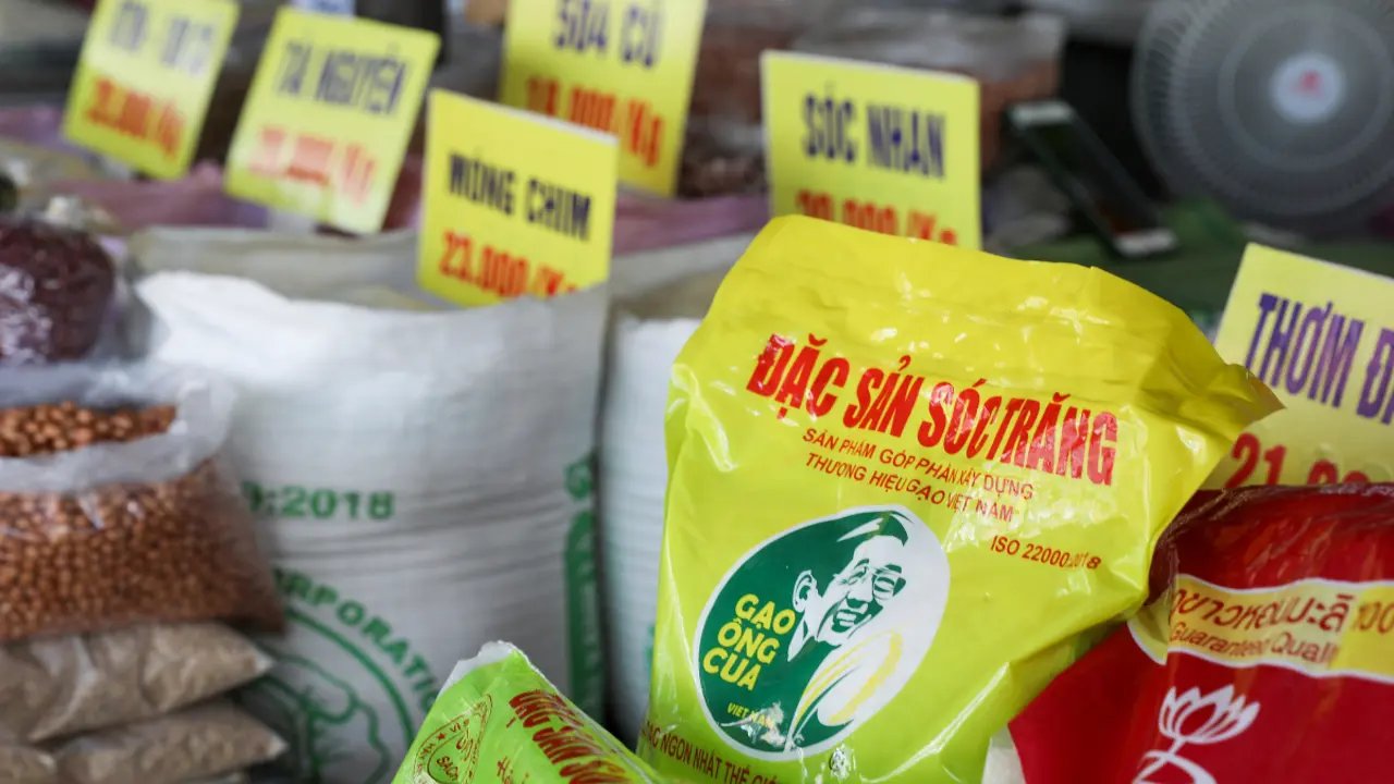 Xuất khẩu cà phê và gạo 'hụt hơi'