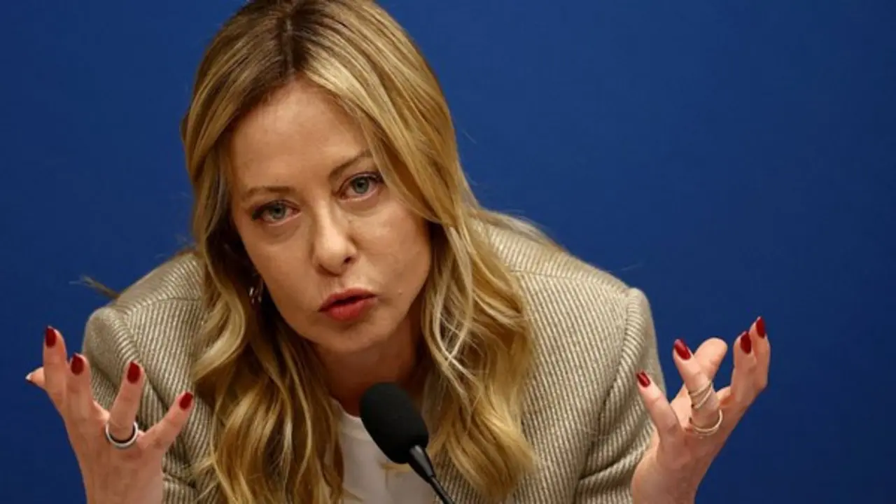 &Yacute; đình chỉ thỏa thuận quốc phòng với Israel