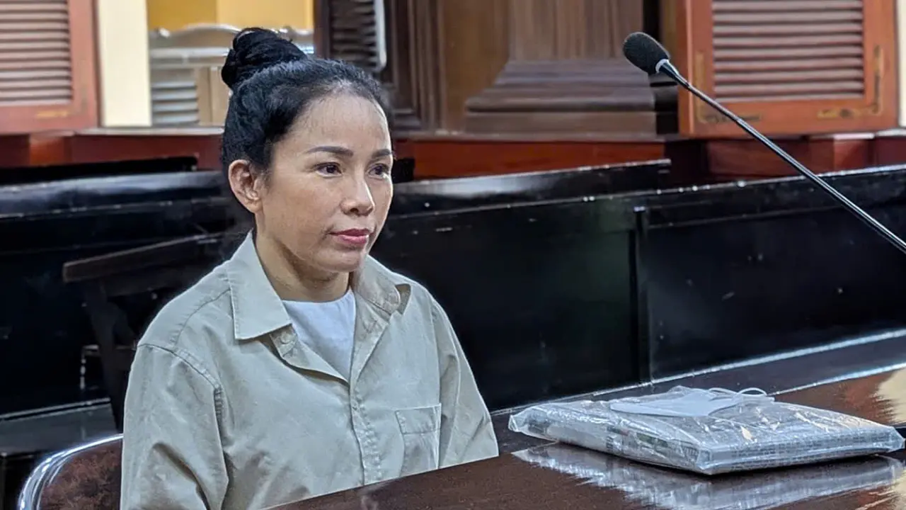 YouTuber Đinh Lan nói 'không biết ai đăng 6 video xúc phạm bà Phương Hằng'